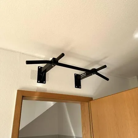 Lejlighed 2-zimmer-wohnung Mit Balkon & Guter Anbindung In