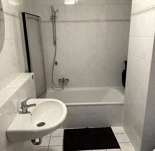 Grosszuegige 2-zimmer-wohnung Mit Balkon, Ruhige Lage Aschaffenburg